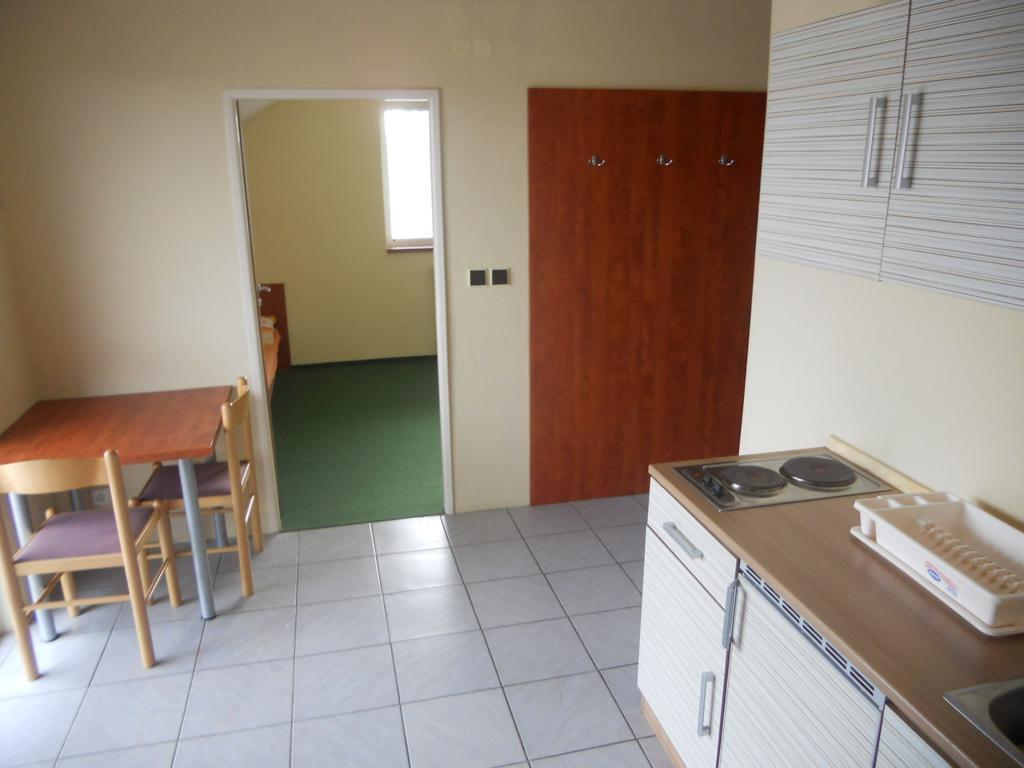 Penzion Kaplna Habitación foto